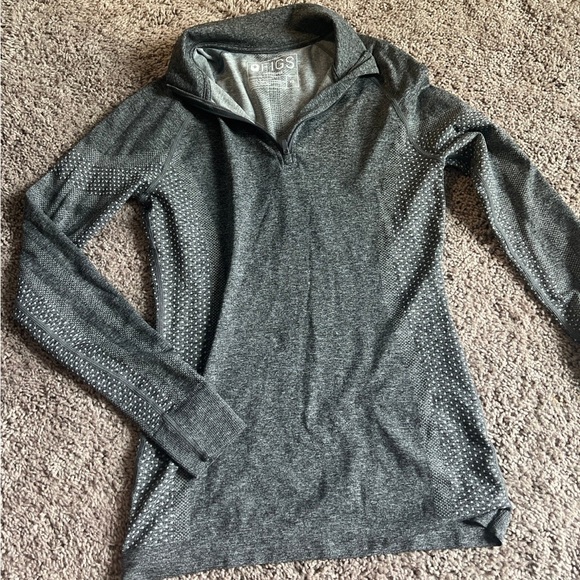 Figs Clothing Top - Picture 2 of 4